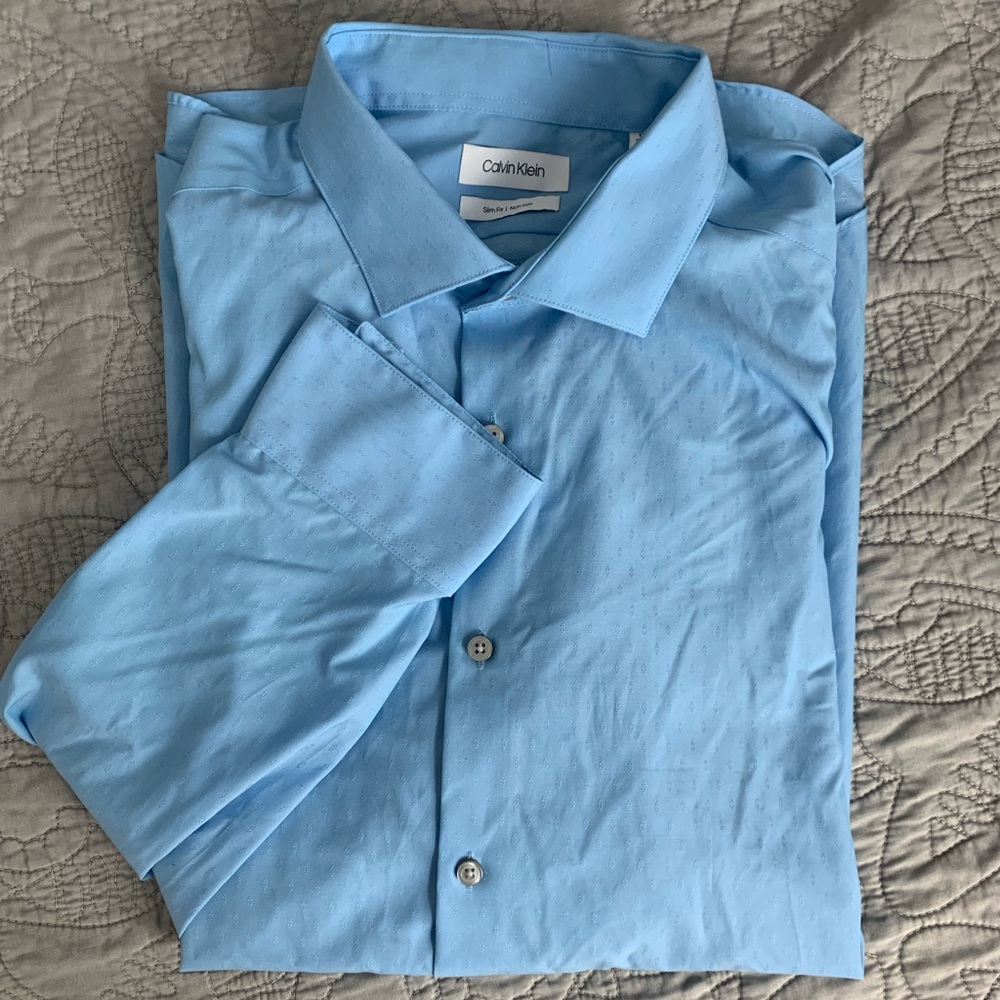Clavin Klein Dress Shirt Slim Fit Non Iron